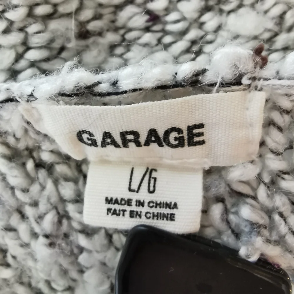 3/$20 Garage V-Neck Relaxed Heathered Grey Boucle Sweater - Sz L Open To Offers - Picture 5 of 7